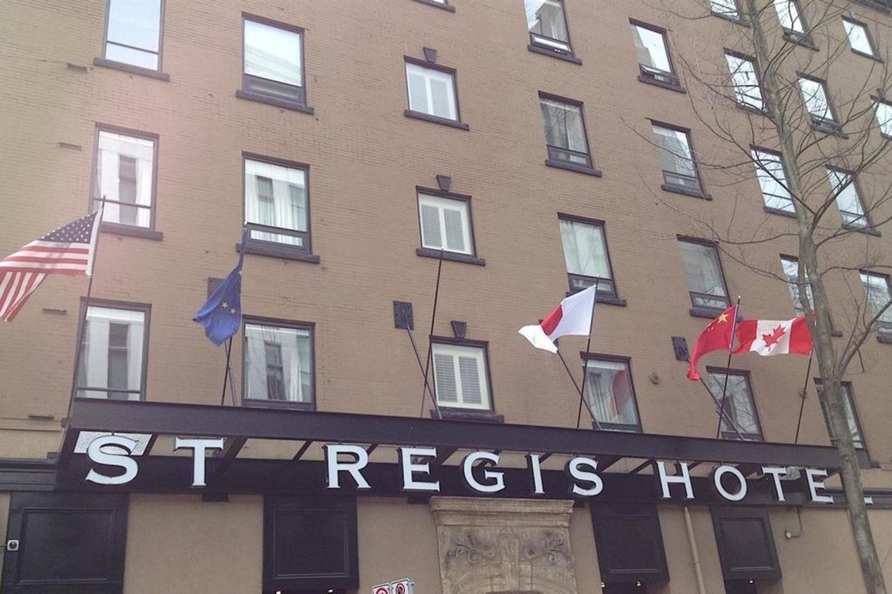 The St. Regis Hotel Vancouver Bagian luar foto